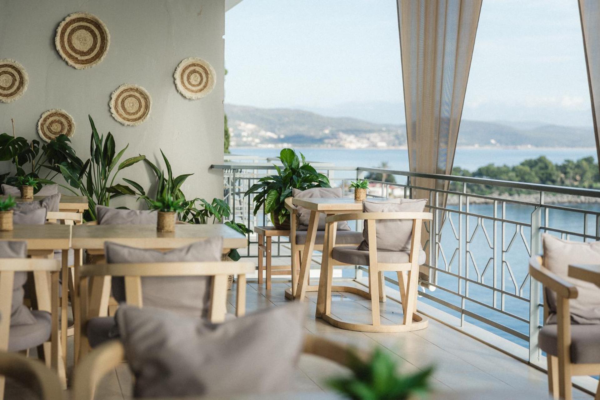 Infinity Hotel Gytheio Buitenkant foto