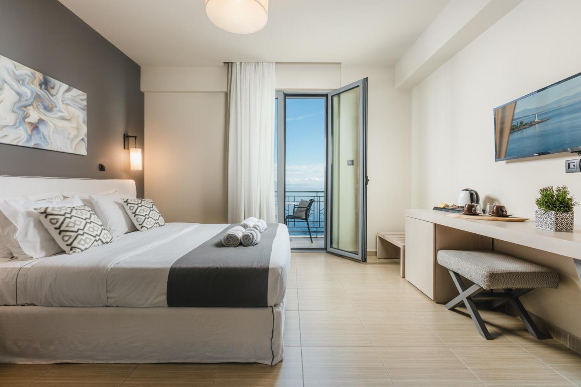 Infinity Hotel Gytheio Buitenkant foto