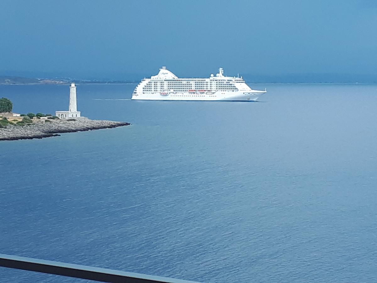 Infinity Hotel Gytheio Buitenkant foto